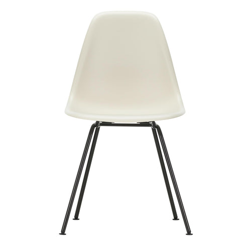 Cadeira Eames em Plástico DSX / Base Preta